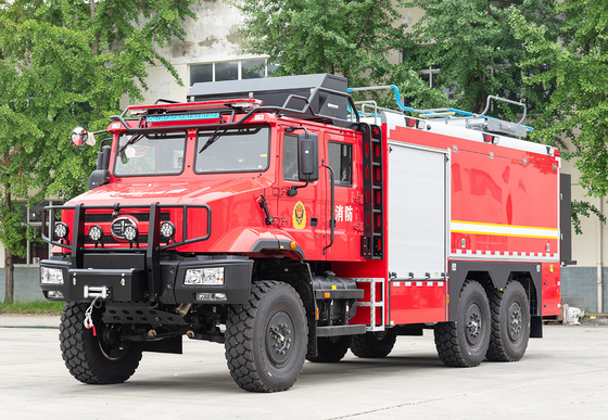 فاو جيفانغ جميع المعدات الأرضية شاحنة مكافحة الحرائق المركبة المتخصصة الصين المصنع
