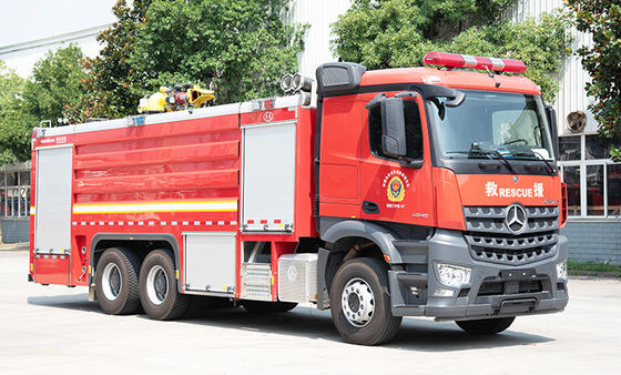 شاحنة إطفاء Mercedes-Benz 16T للخدمة الشاقة مزودة بمضخة مياه ومراقب