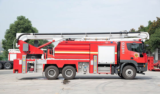 32m SAIC-IVECO Foam Tower Aerial Fire Truck مع 6000L ماء ورغوة