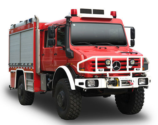4x4 Unimog Forest Special Fire Truck مع كابينة مزدوجة وخزان مياه