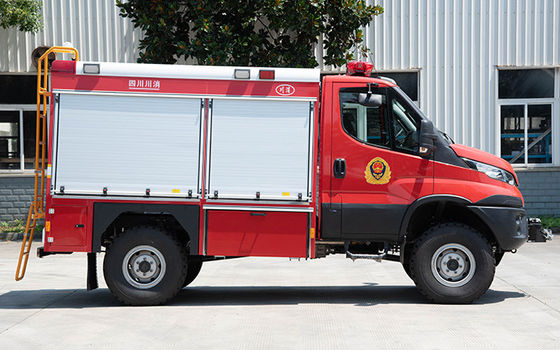 4x4 IVECO DAILY Rescue Fire Engine مع نظام إطفاء الحريق CAFS